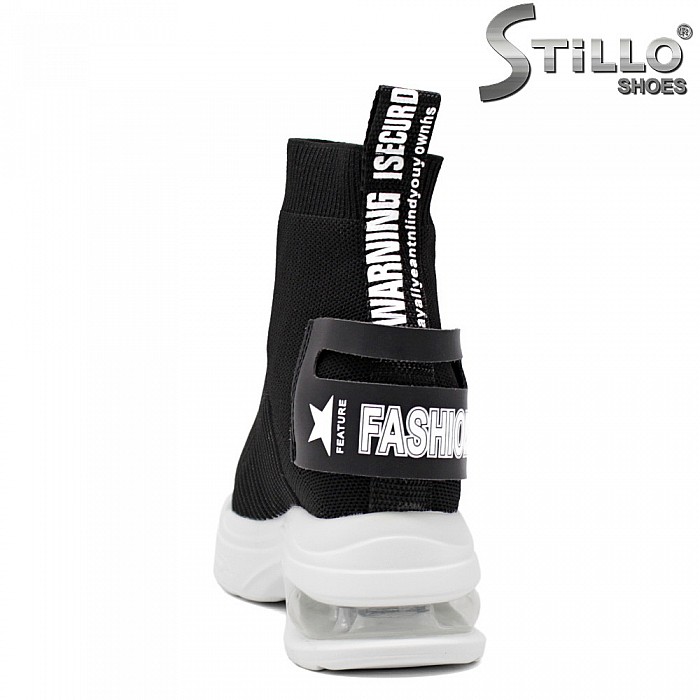 Спортни черни боти Fashion - 33420 Спортни черни боти Fashion - 33420